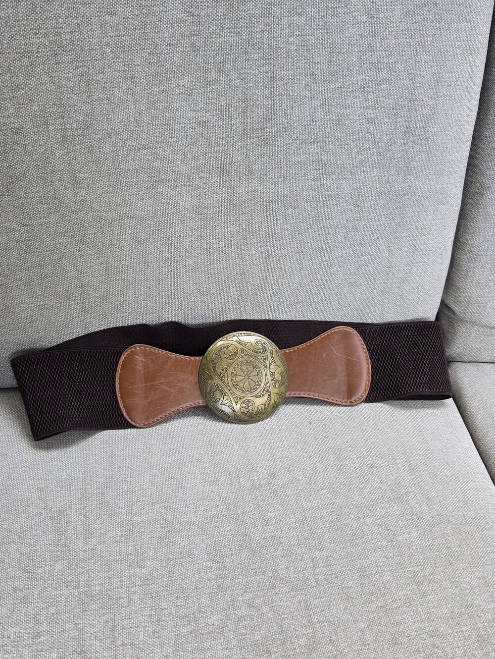 Brown Elastic Waist Belt with Decorative Brass Medallion